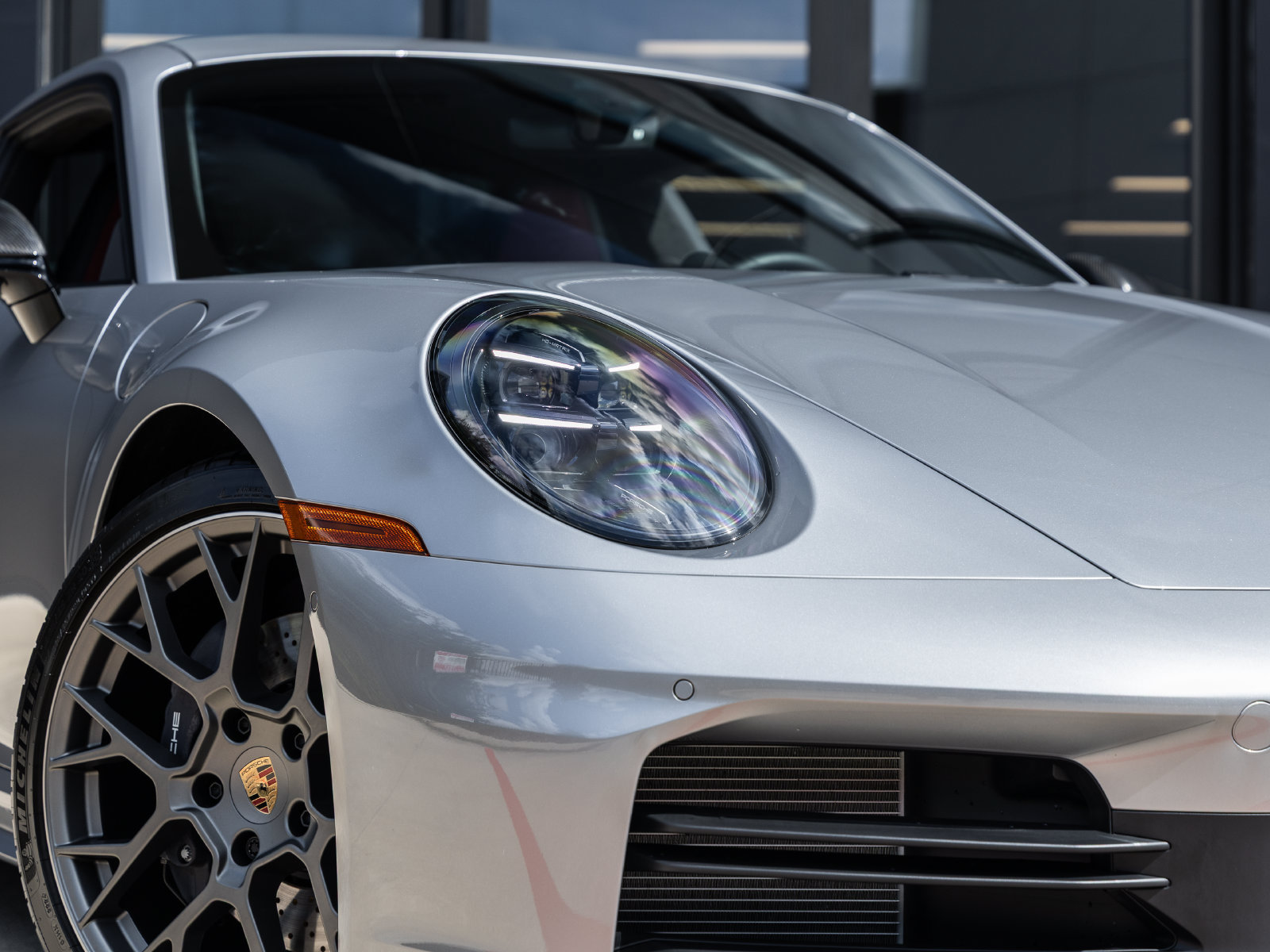 Used 2025 Porsche 911 Carrera RWD image 21