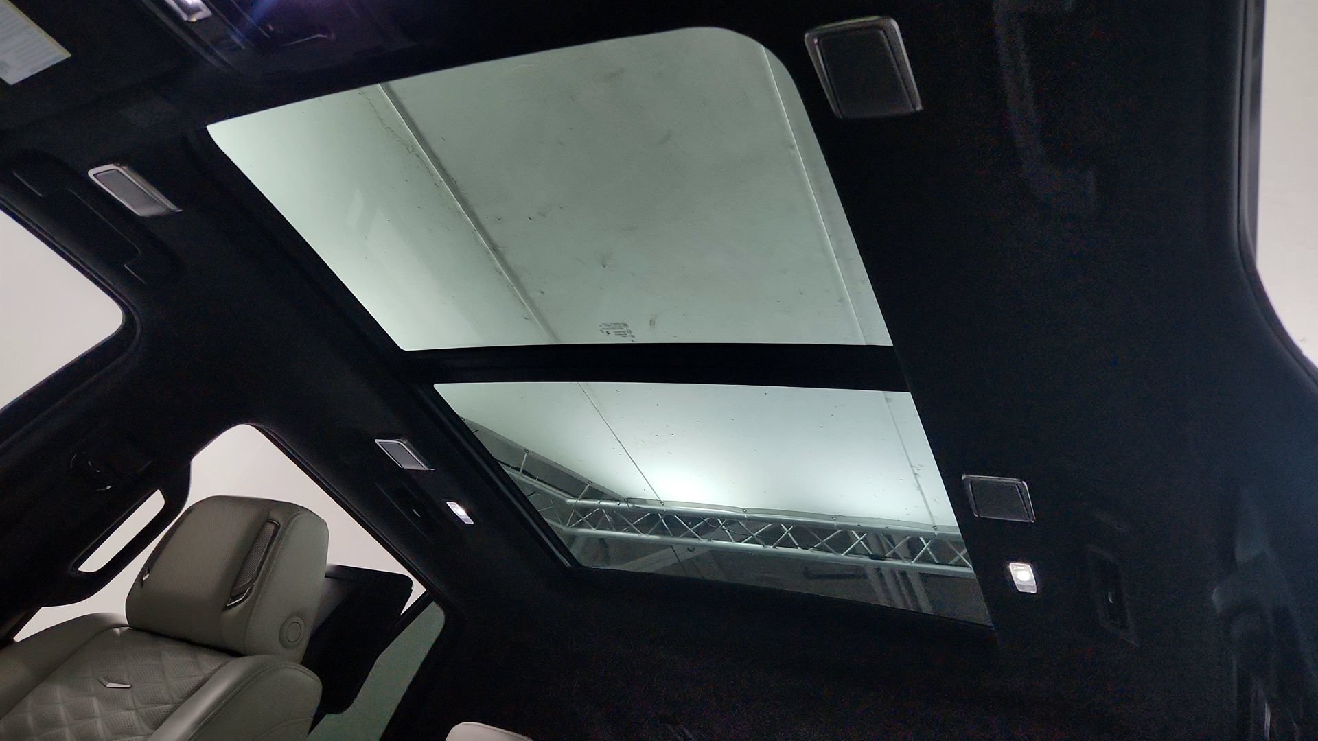 Used 2025 Cadillac Escalade Sport Platinum w/ LPO, Floor Liner Package AWD/4WD image 22