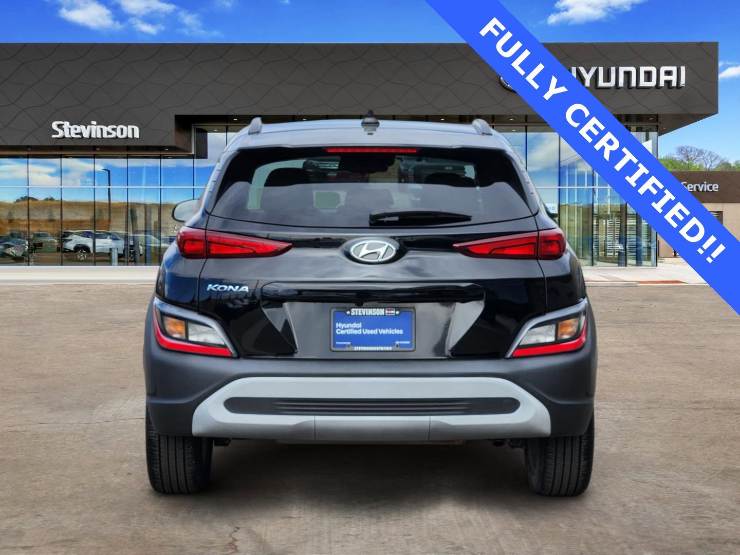 Used 2023 Hyundai Kona SEL image 3