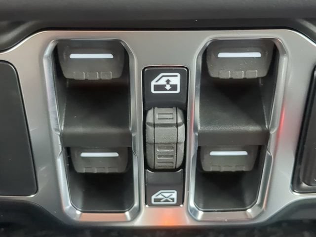 New 2026 Jeep Wrangler Unlimited Sahara AWD/4WD image 29
