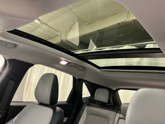 Used 2023 Ford Escape SE image 16