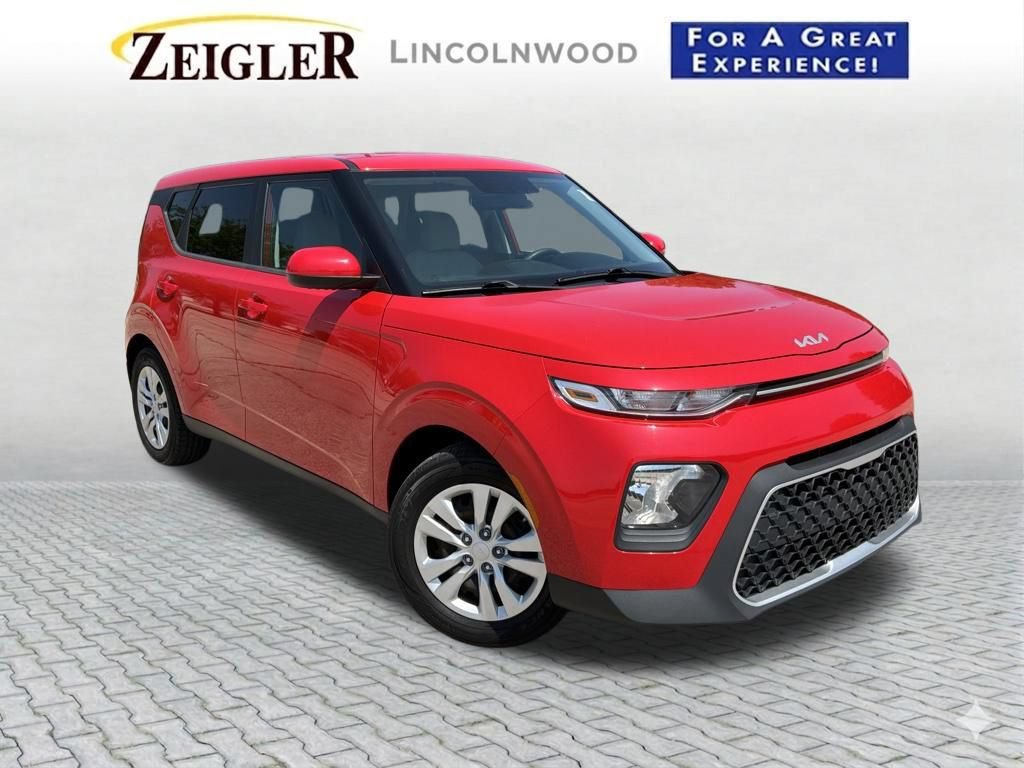 Used 2022 Kia Soul LX FWD image 1