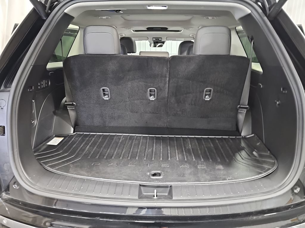 Certified 2026 Hyundai Palisade Limited AWD/4WD image 13