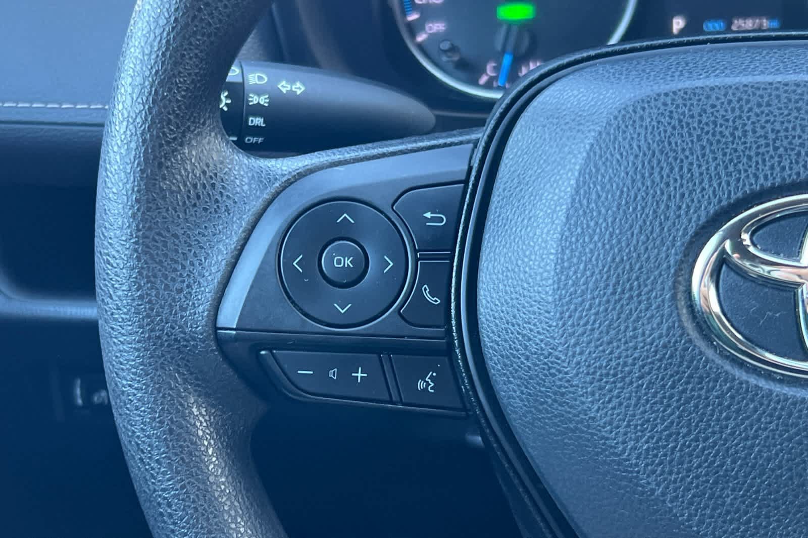 Certified 2022 Toyota RAV4 LE AWD/4WD image 25