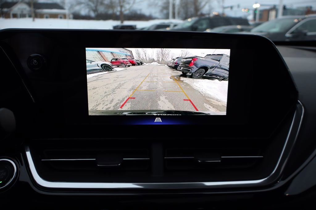 New 2026 Chevrolet Trax RS w/ Sunroof Package image 17