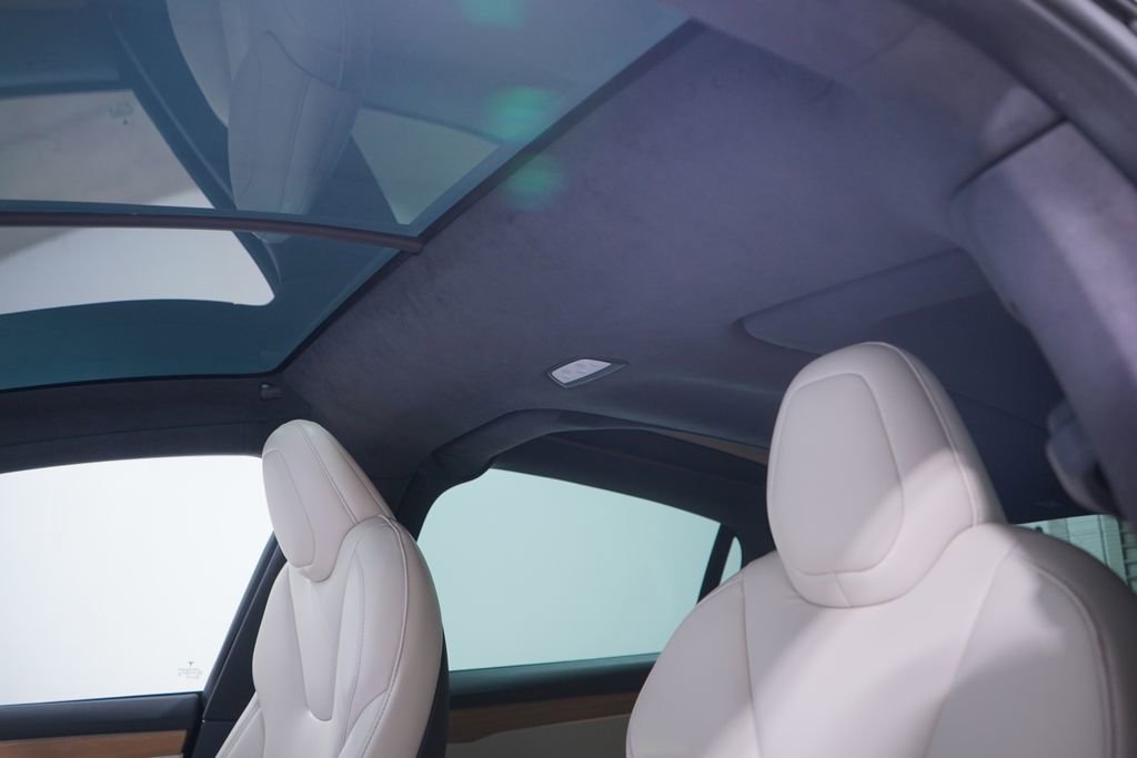 Used 2020 Tesla Model X Long Range image 8