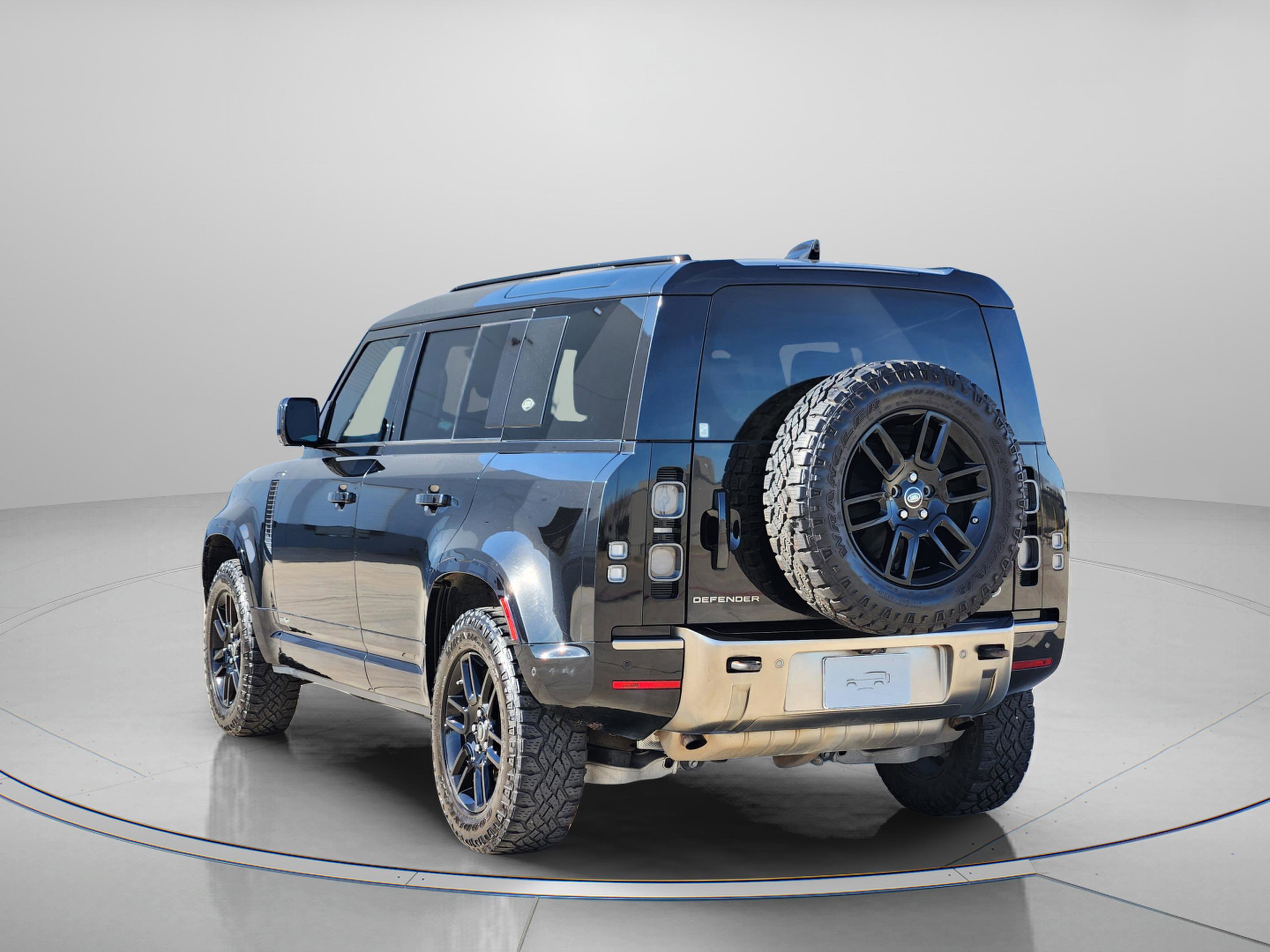 Used 2020 Land Rover Defender 110 X image 3