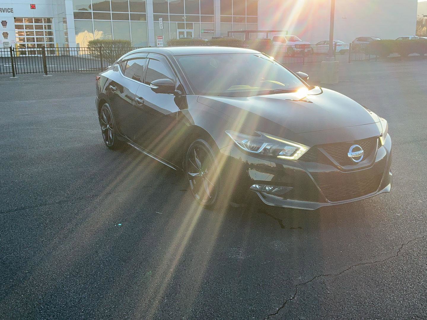Used 2018 Nissan Maxima SR w/ Midnight Edition image 3