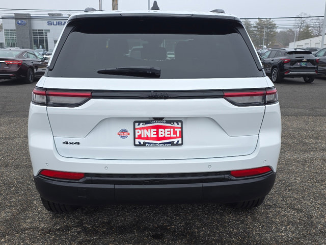 Certified 2025 Jeep Grand Cherokee Altitude image 15