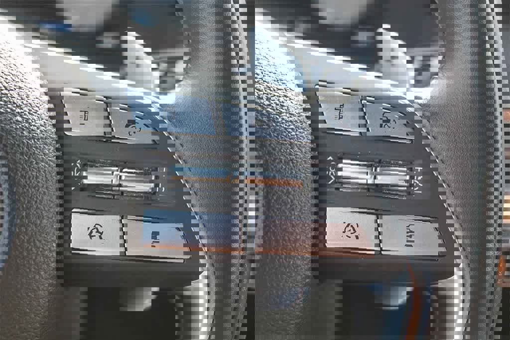 Used 2023 Hyundai Palisade Calligraphy image 32