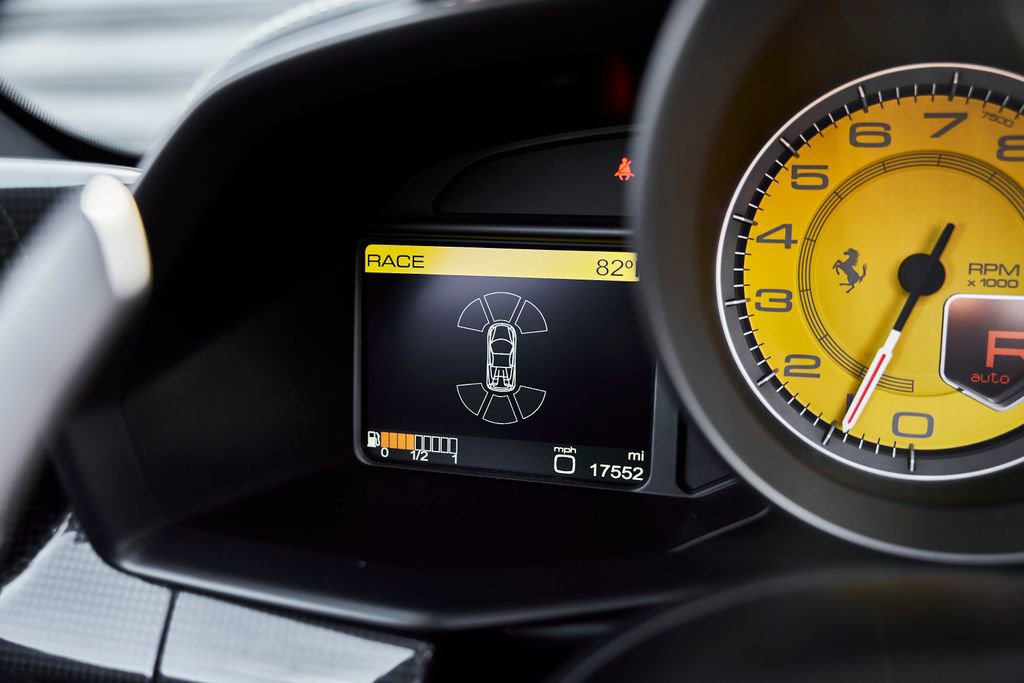 Used 2015 Ferrari 458 Spider RWD image 73
