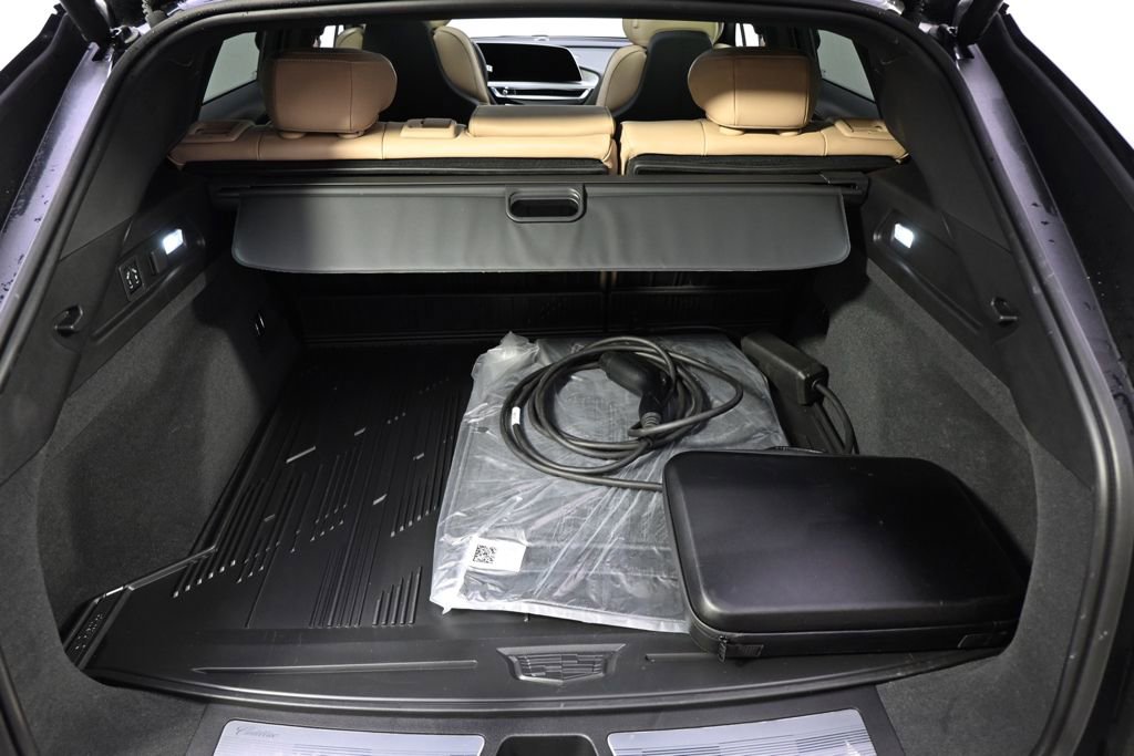 New 2025 Cadillac Lyriq Luxury w/ Nappa Leather Package AWD/4WD image 19