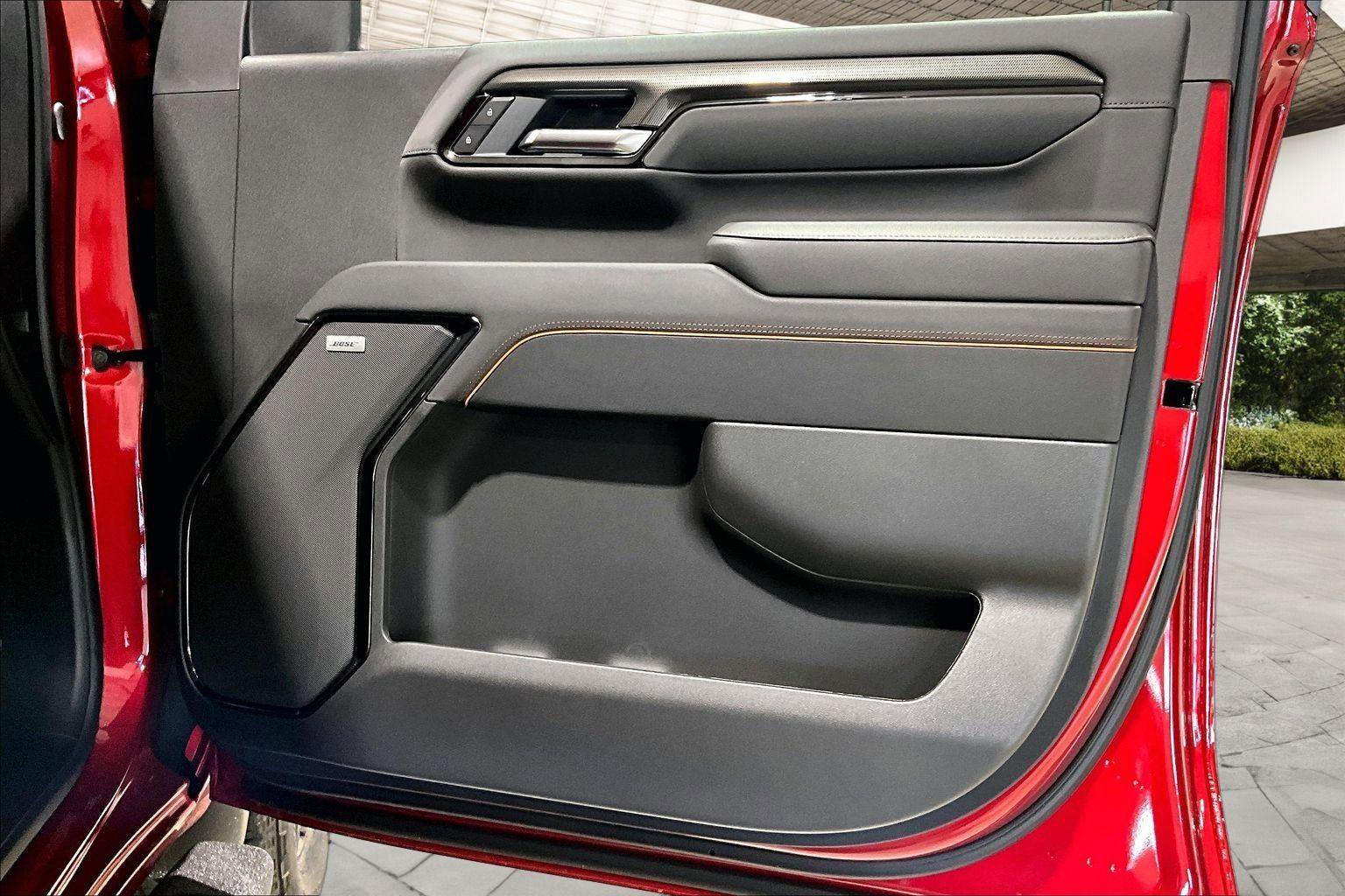 New 2026 GMC Sierra 2500 AT4 w/ AT4 Premium Plus Package AWD/4WD image 13