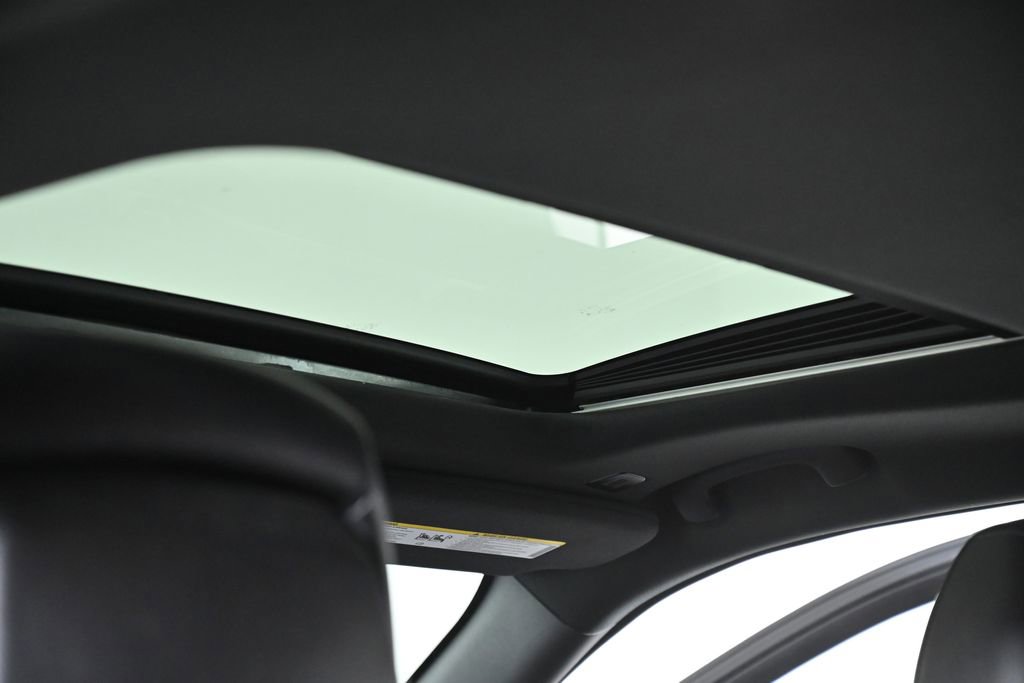 Used 2020 Jeep Grand Cherokee Limited w/ Premium Lighting Group image 32