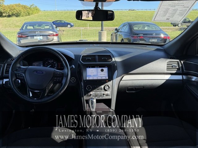 Used 2018 Ford Explorer XLT w/ Equipment Group 201A image 13