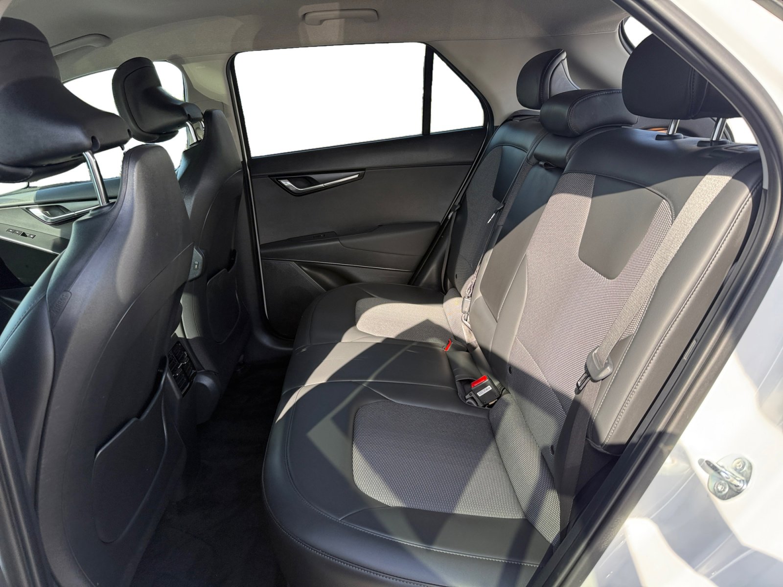 Used 2024 Kia Niro Wind FWD image 16