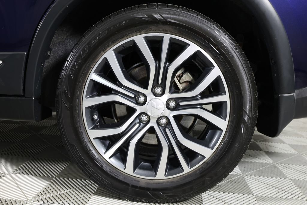 Used 2018 Mitsubishi Outlander SEL FWD image 41