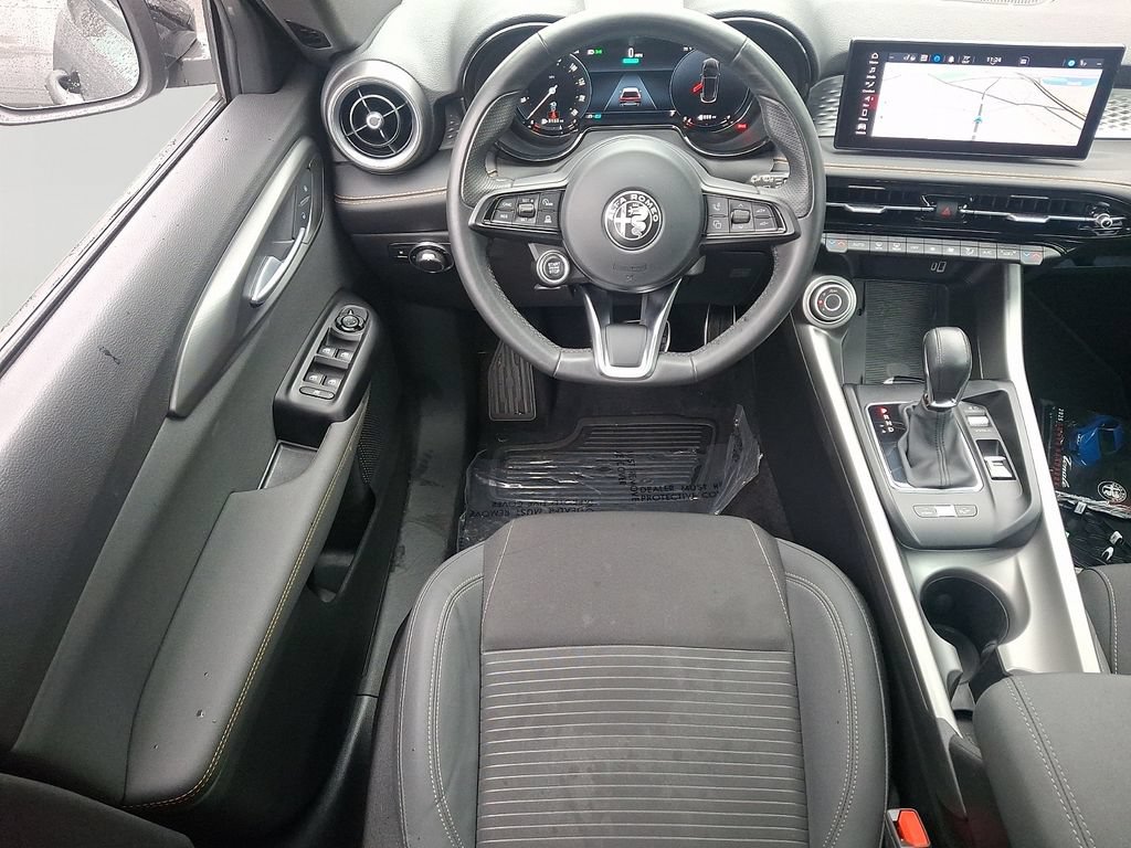 Used 2025 Alfa Romeo Tonale AWD/4WD image 12