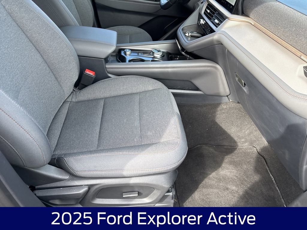 Used 2025 Ford Explorer Active image 13
