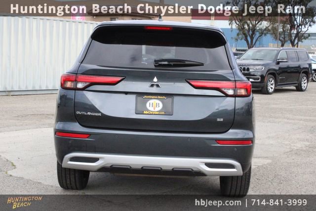Used 2024 Mitsubishi Outlander SE image 4