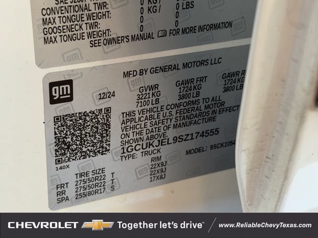Used 2025 Chevrolet Silverado 1500 High Country w/ High Country Premium Package AWD/4WD image 39