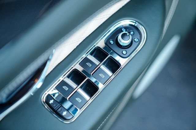 Used 2022 Bentley Bentayga AWD/4WD image 67