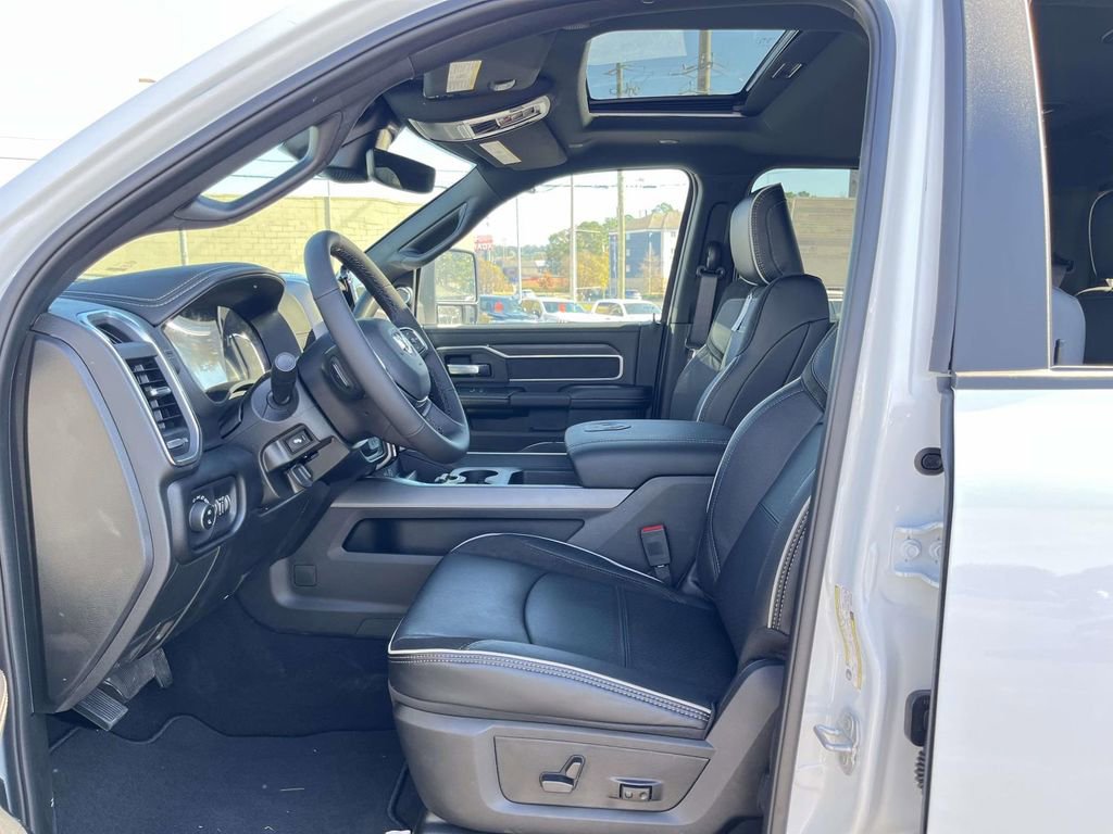New 2026 RAM 2500 Laramie AWD/4WD image 23