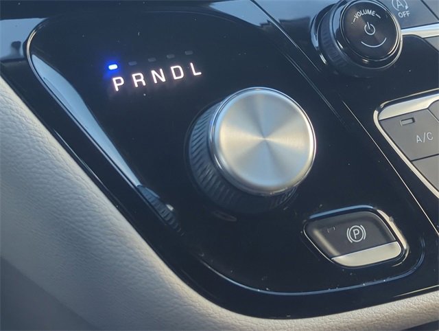 Used 2021 Chrysler Pacifica Touring-L w/ Uconnect Theater Family Group image 20