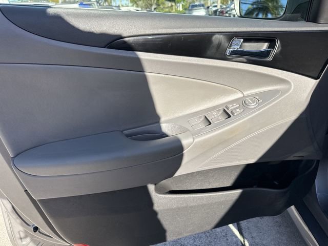 Used 2014 Hyundai Sonata Limited image 13