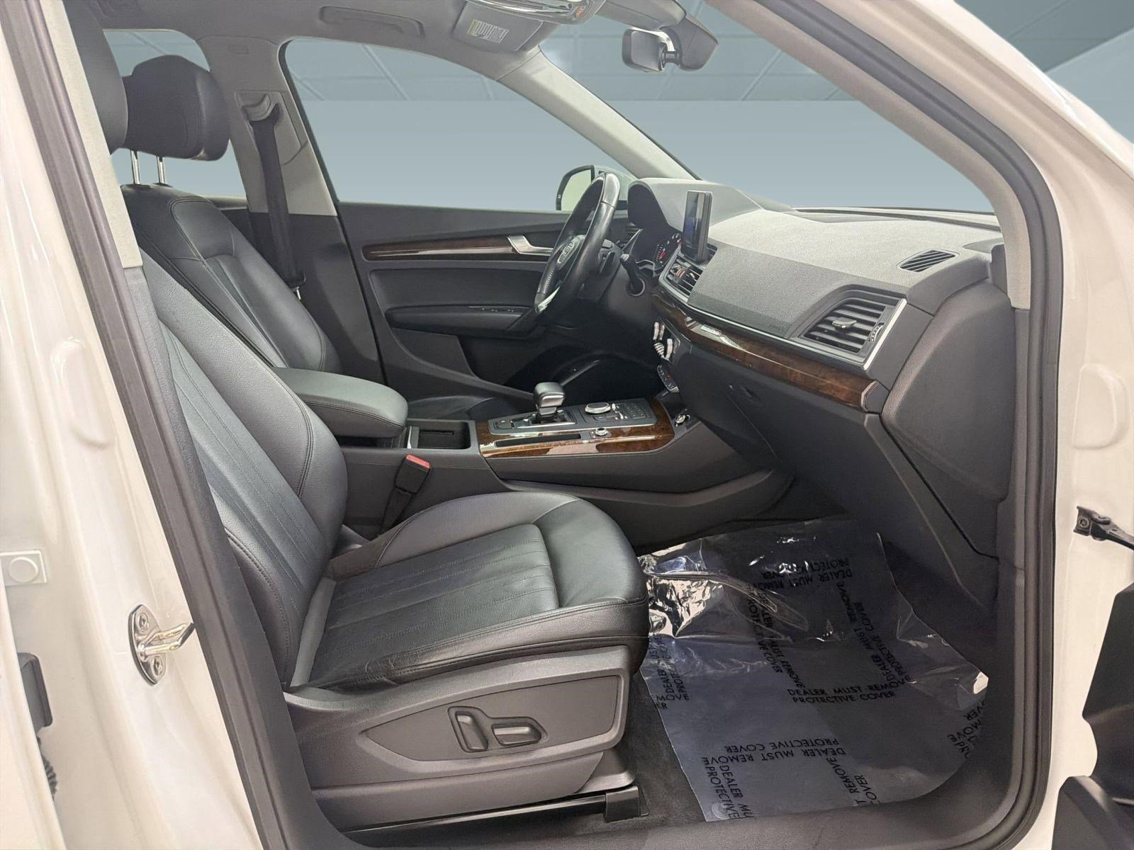 Used 2020 Audi Q5 Premium w/ Convenience Package image 25