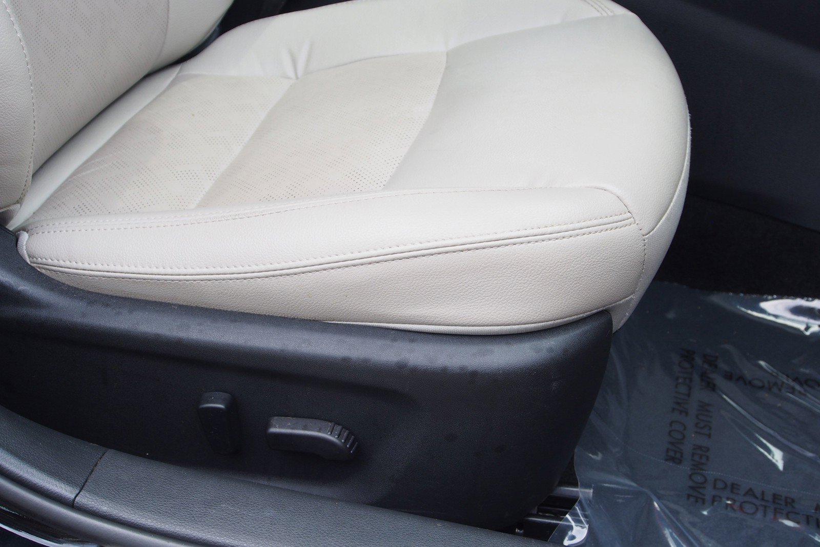 Used 2023 Nissan Altima 2.5 SL AWD/4WD image 12