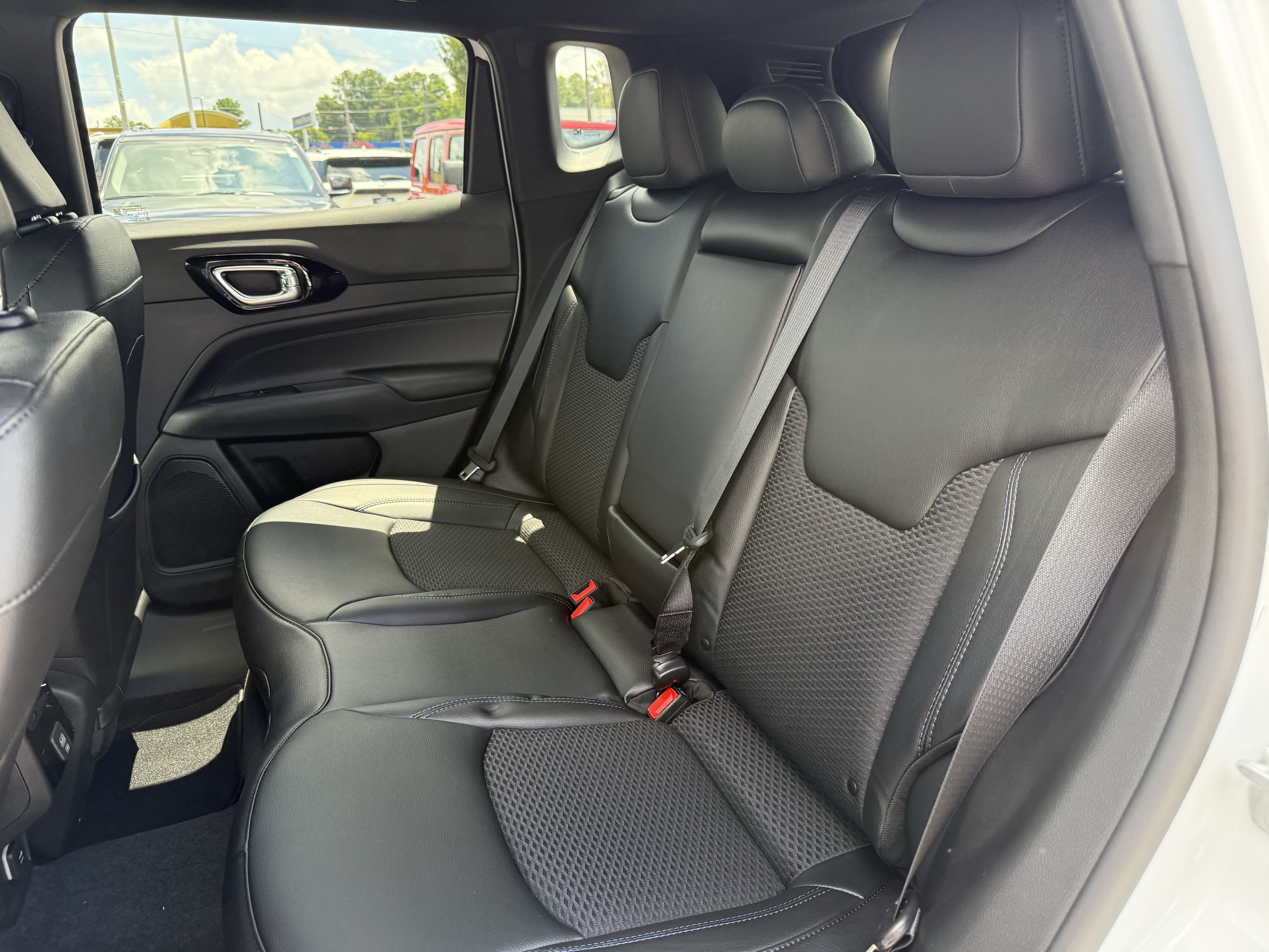 New 2026 Jeep Compass Latitude AWD/4WD image 30