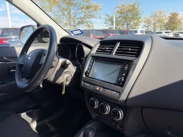 Used 2025 Mitsubishi Outlander Sport ES AWD/4WD image 27