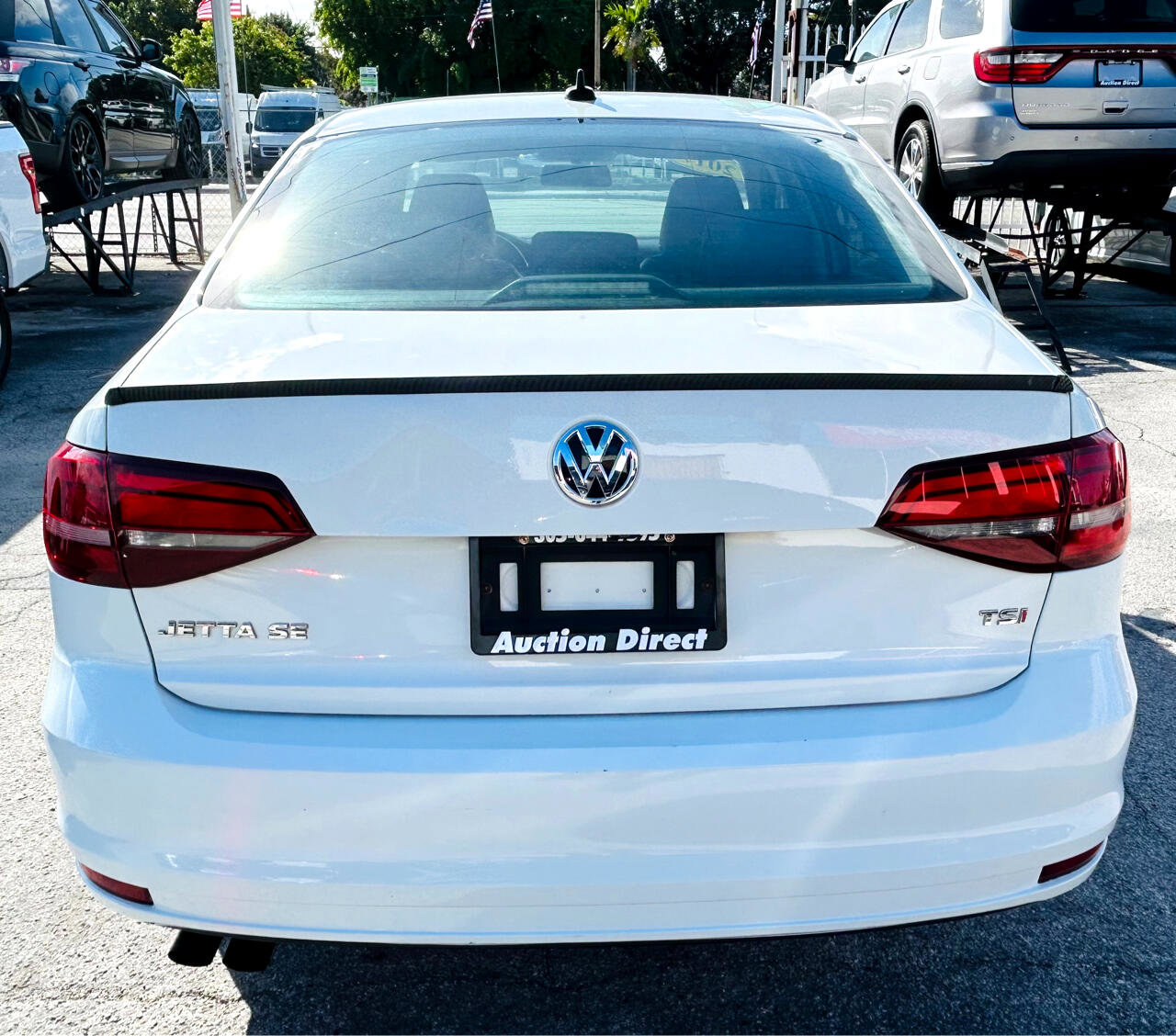 Used 2017 Volkswagen Jetta SE image 4