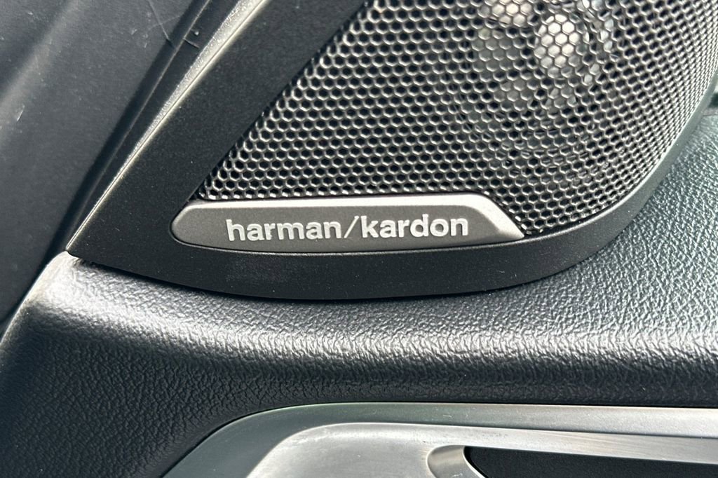 Used 2023 BMW i4 eDrive40 w/ M Sport Package image 19