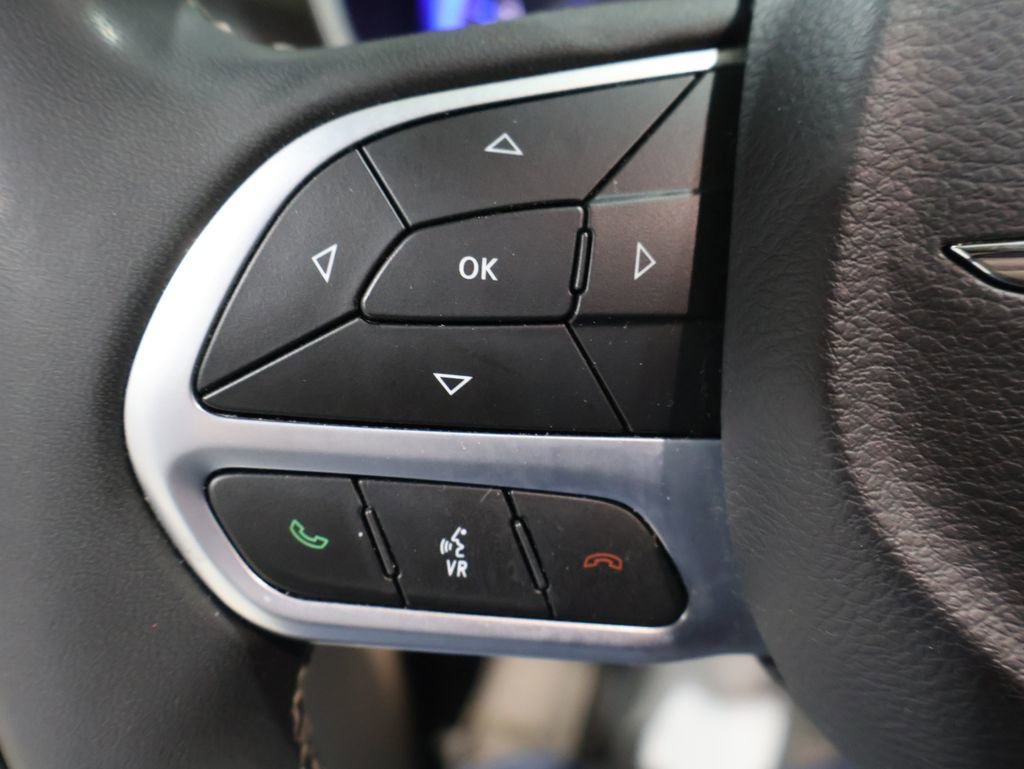 Certified 2023 Chrysler Pacifica Limited image 34