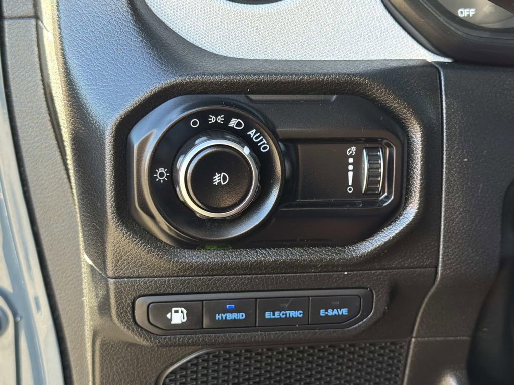 Used 2025 Jeep Wrangler Willys 4xe image 19