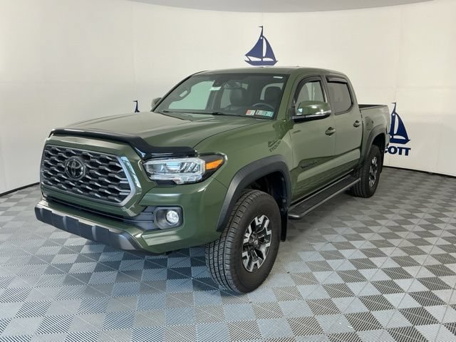 Used 2021 Toyota Tacoma TRD Off-Road w/ TRD Premium Off Road Package AWD/4WD image 3