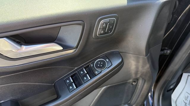 Used 2021 Ford Escape Titanium image 16