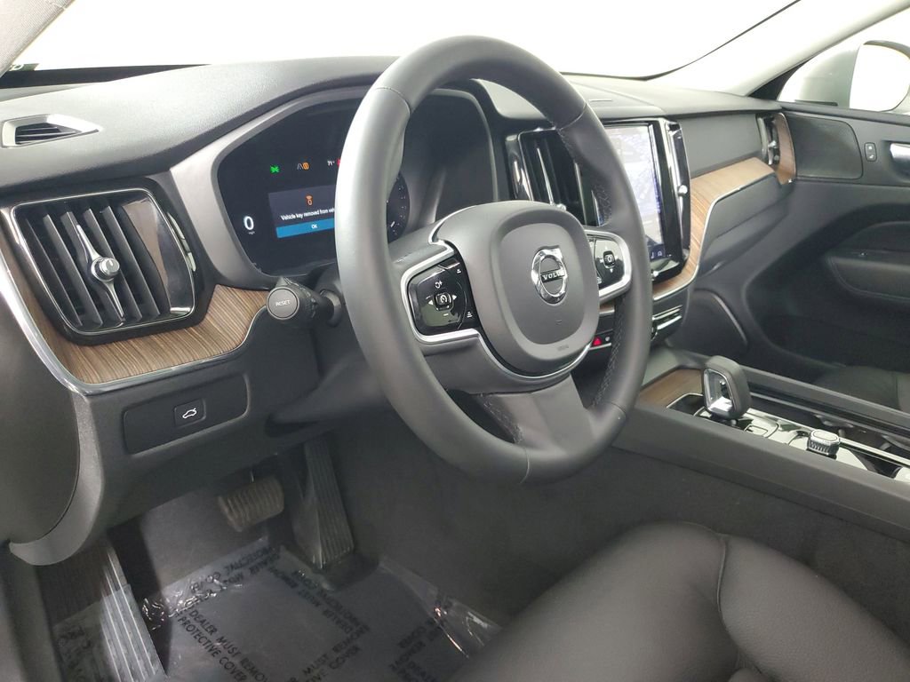 Certified 2023 Volvo XC60 B5 Plus w/ Protection Package Premier image 26