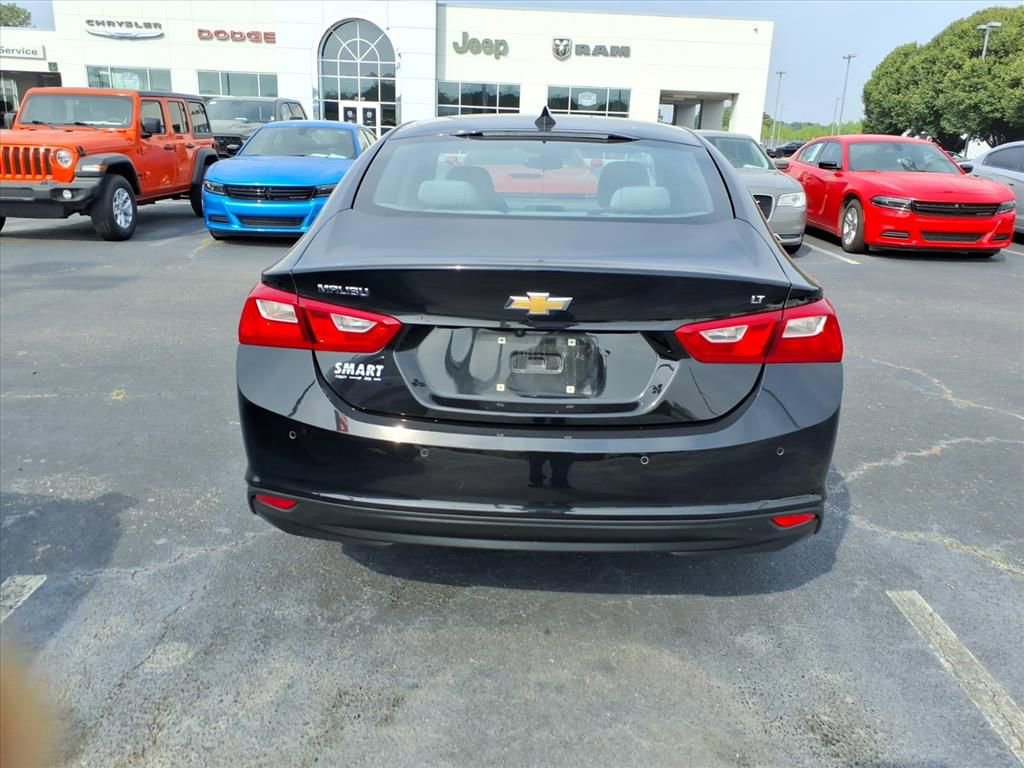 Used 2025 Chevrolet Malibu LT image 4