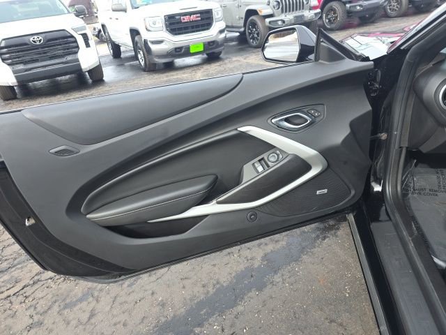 Used 2020 Chevrolet Camaro LT w/ RS Package image 11
