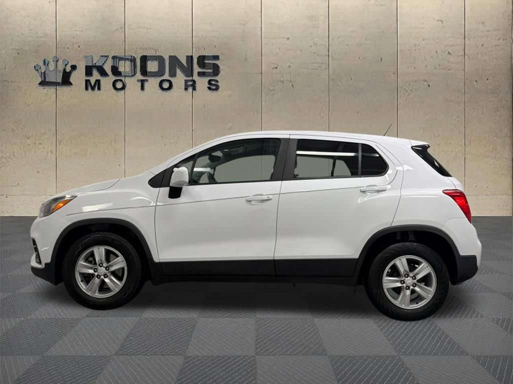 Used 2019 Chevrolet Trax LS w/ Tint and Cruise Package FWD image 4
