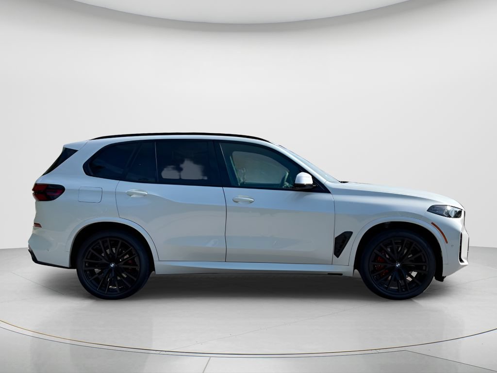 New 2026 BMW X5 xDrive40i w/ M Sport Package AWD/4WD image 4