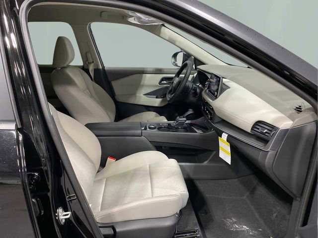 Certified 2025 Nissan Rogue SV image 13