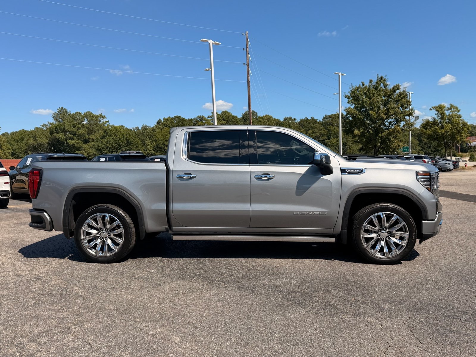 Used 2024 GMC Sierra 1500 Denali w/ Denali Reserve Package AWD/4WD image 13