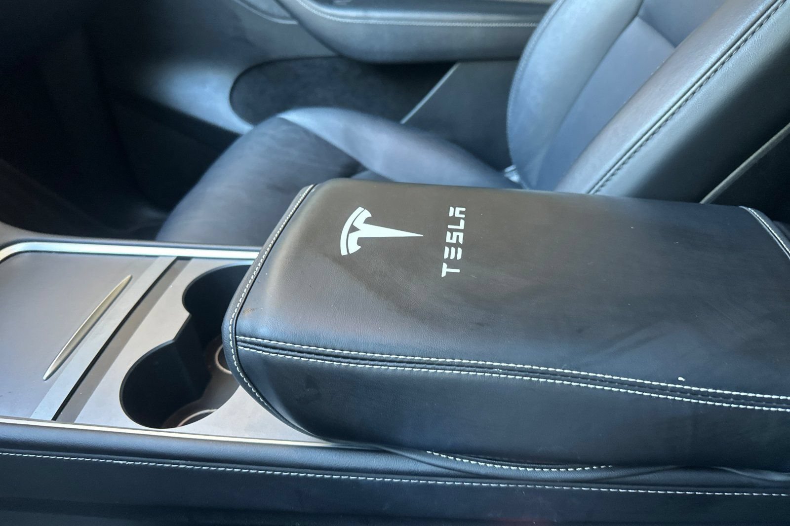 Used 2023 Tesla Model Y Long Range AWD/4WD image 29