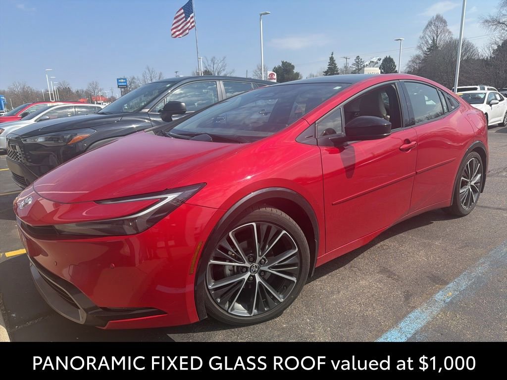 Used 2023 Toyota Prius XLE image 3