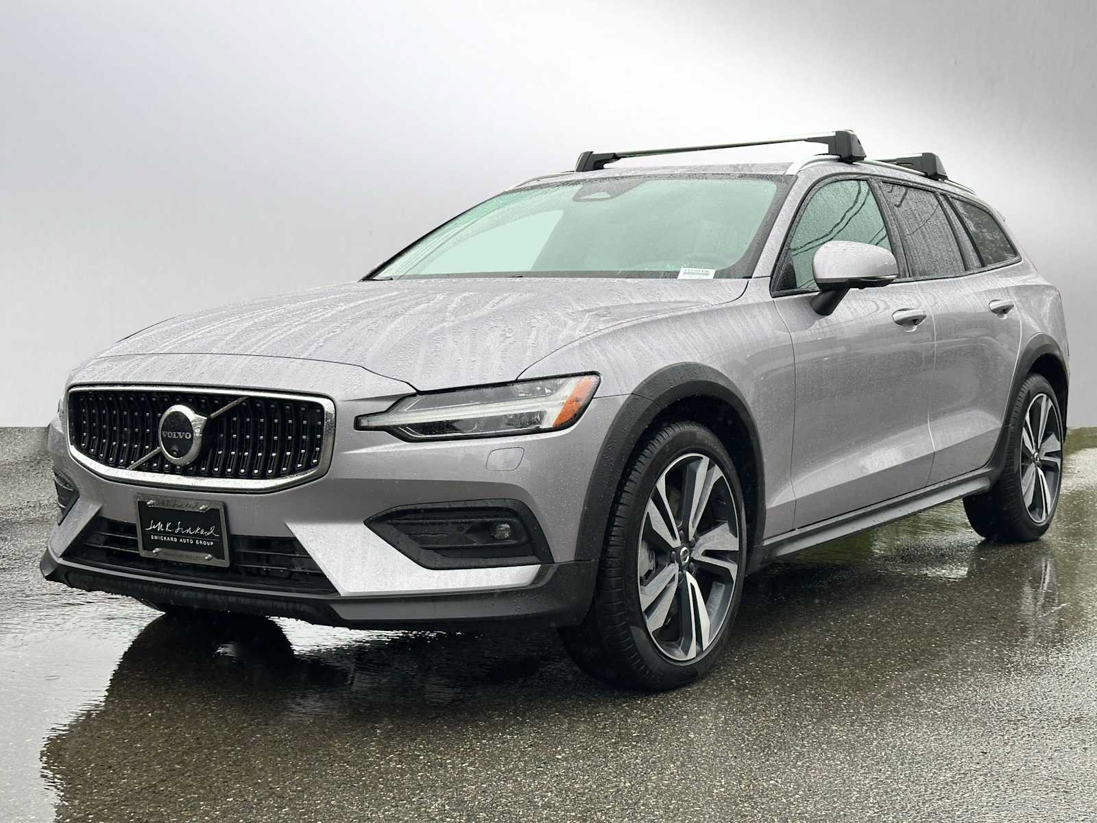 Used 2026 Volvo V60 B5 Cross Country Plus w/ Climate Package AWD/4WD image 7