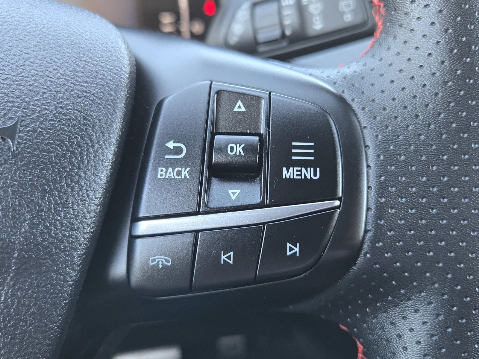 Used 2024 Ford Escape ST-Line image 26